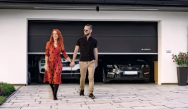 Sekcionálne garážové brány DELTA